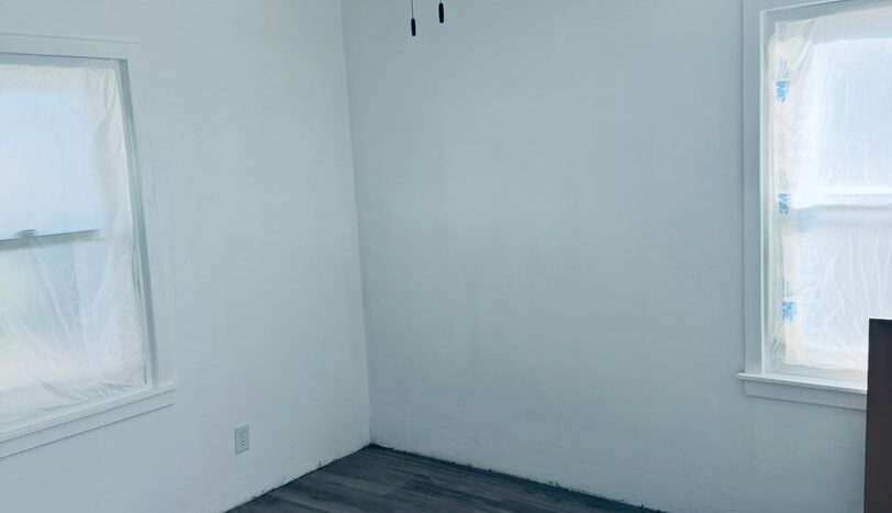 112 W. HOWARD - Visalia - California - 2 bed, 1 bath rental property