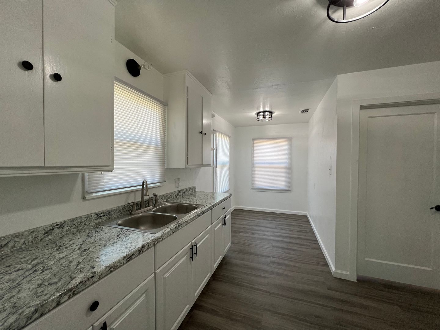 112 W. HOWARD - Visalia - California - 2 bed, 1 bath rental property
