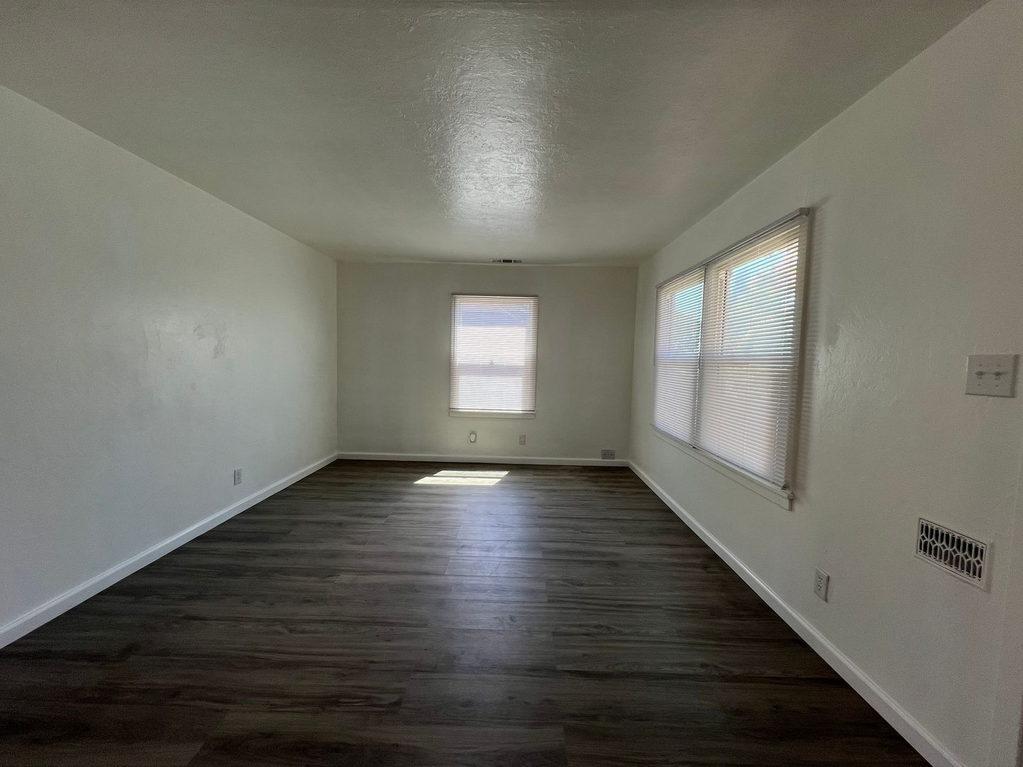 112 W. HOWARD - Visalia - California - 2 bed, 1 bath rental property