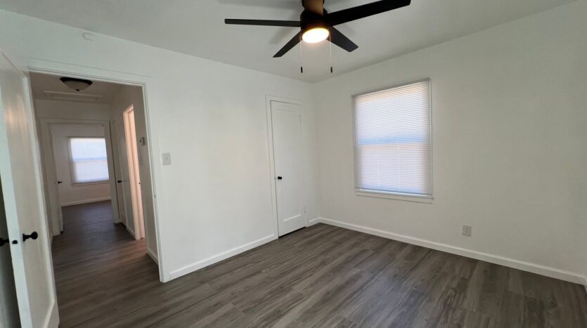 112 W. HOWARD - Visalia - California - 2 bed, 1 bath rental property