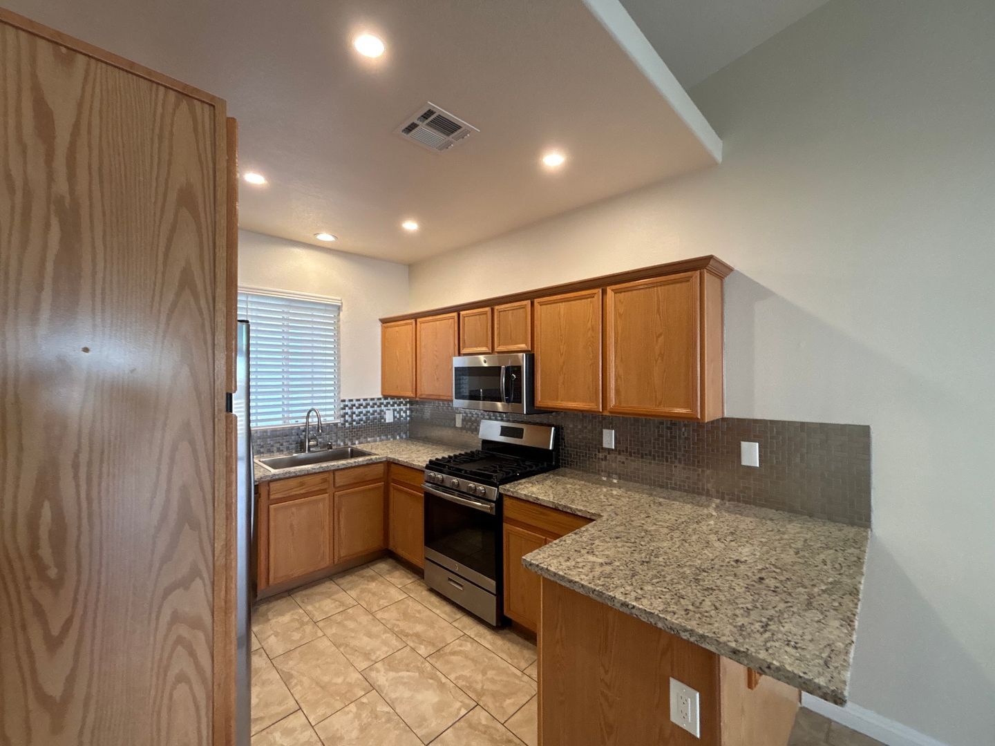 1129 Evening Ridge St - Henderson - Nevada - 2 bed, 2 bath rental property