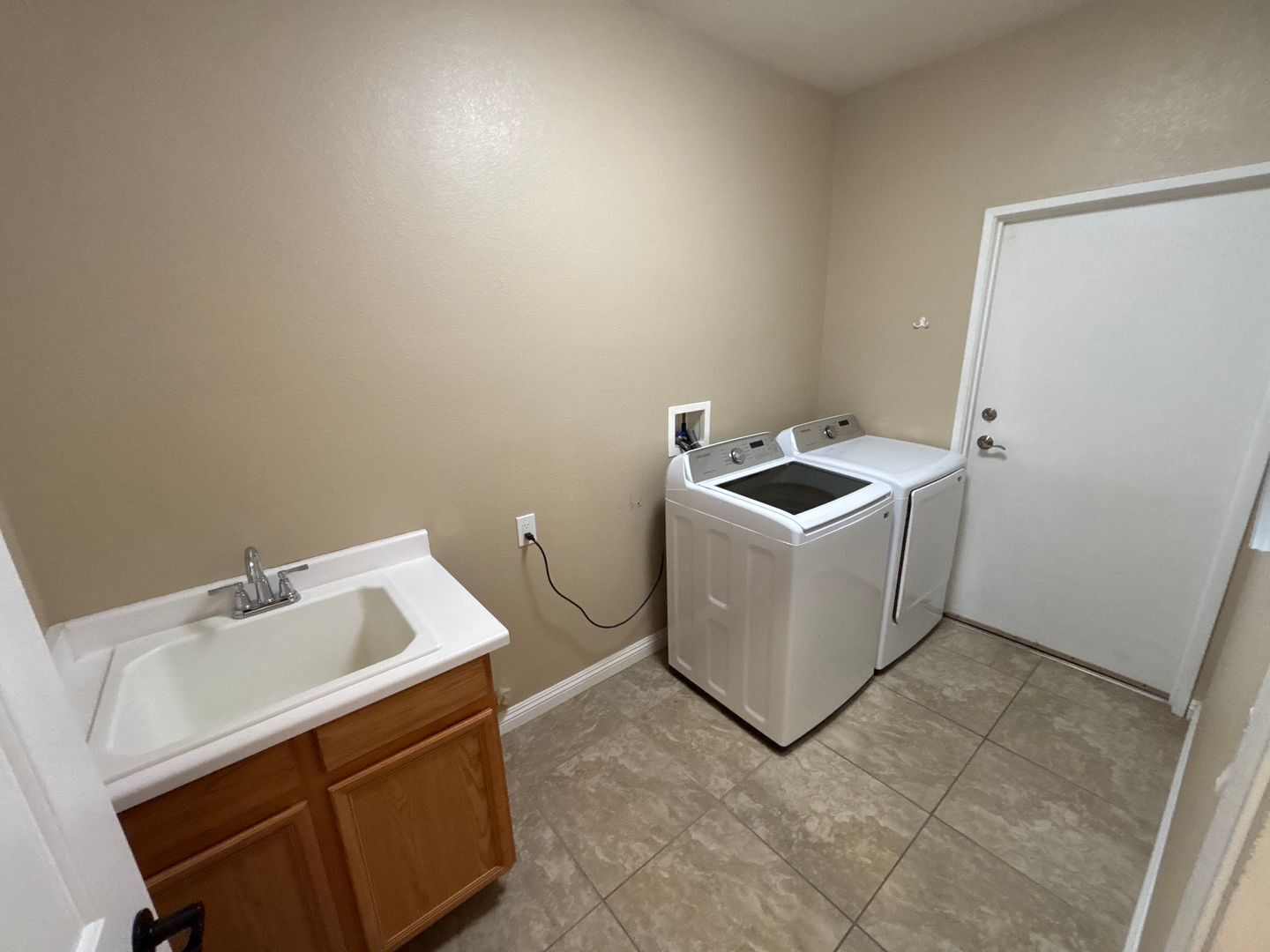 1129 Evening Ridge St - Henderson - Nevada - 2 bed, 2 bath rental property