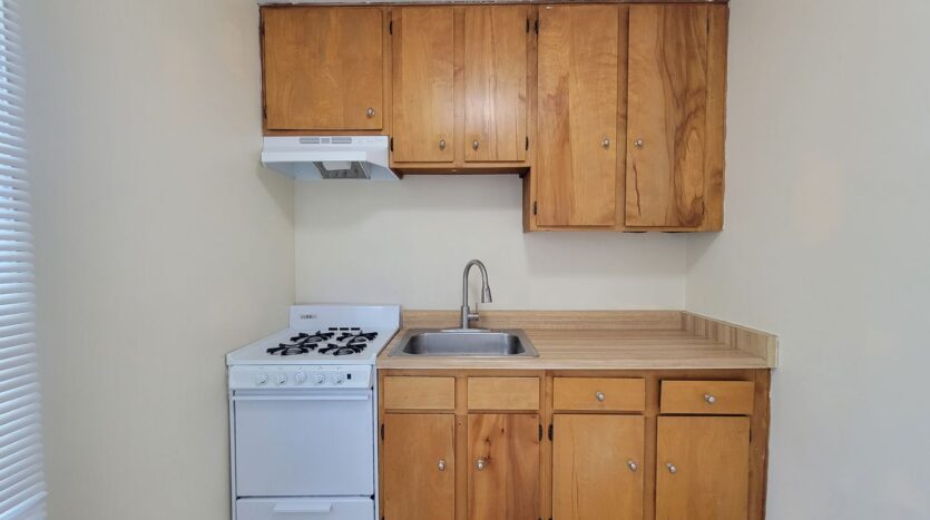 115-117 North Maple Street - Burbank - California - 1 bath rental property