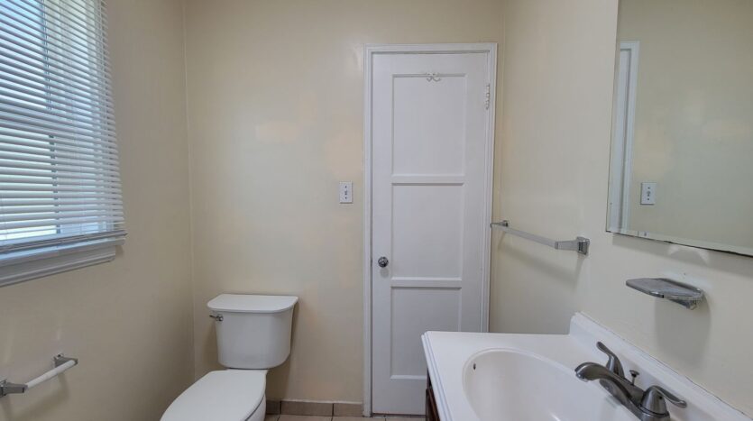 115-117 North Maple Street - Burbank - California - 1 bath rental property