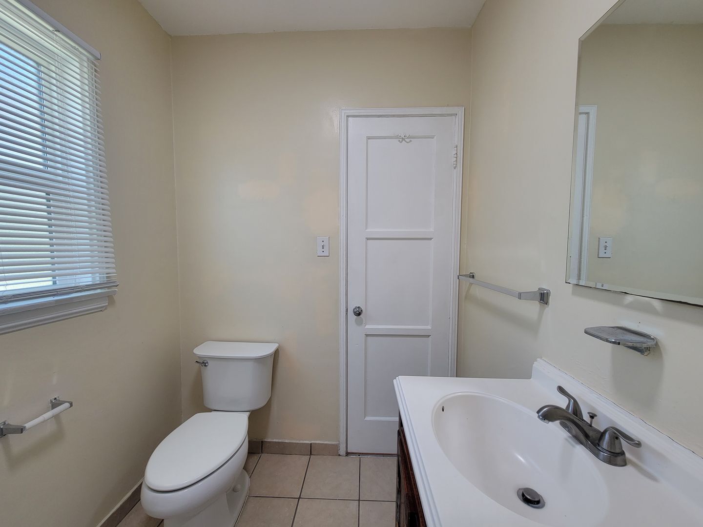 115-117 North Maple Street - Burbank - California - 1 bath rental property