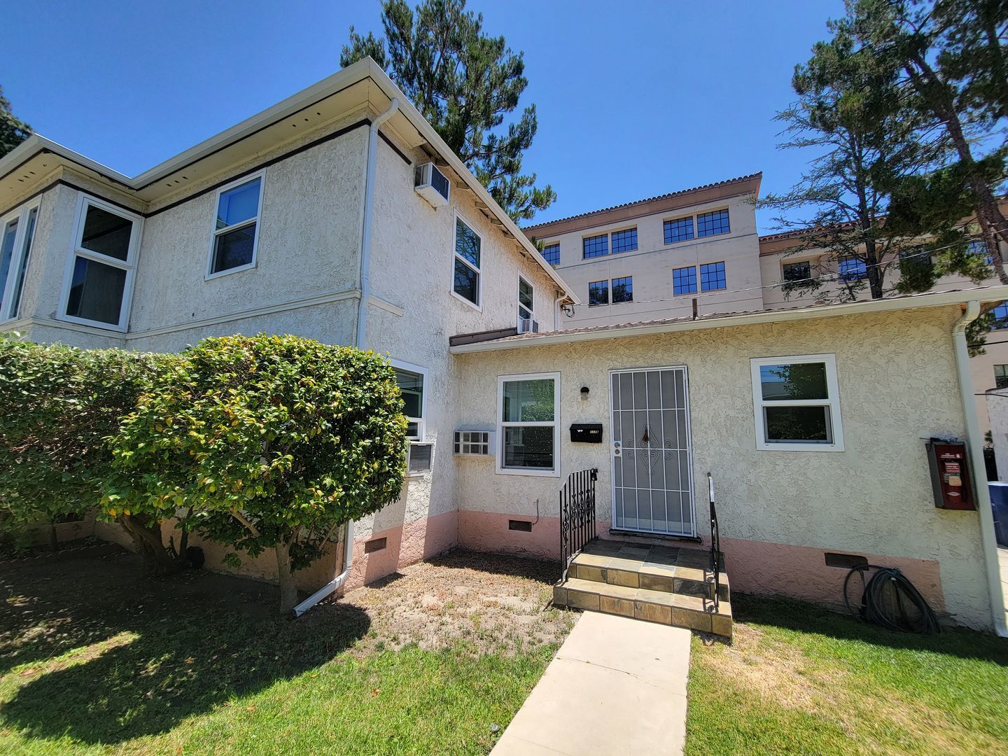 115-117 North Maple Street - Burbank - California - 1 bath rental property