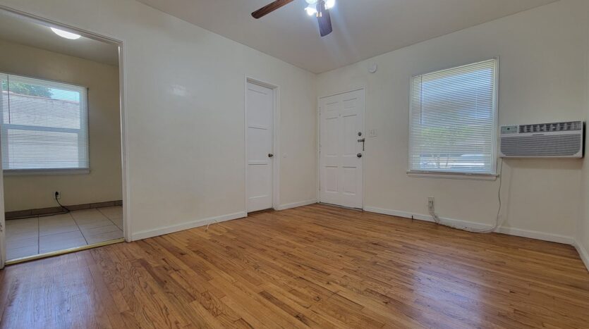 115-117 North Maple Street - Burbank - California - 1 bath rental property