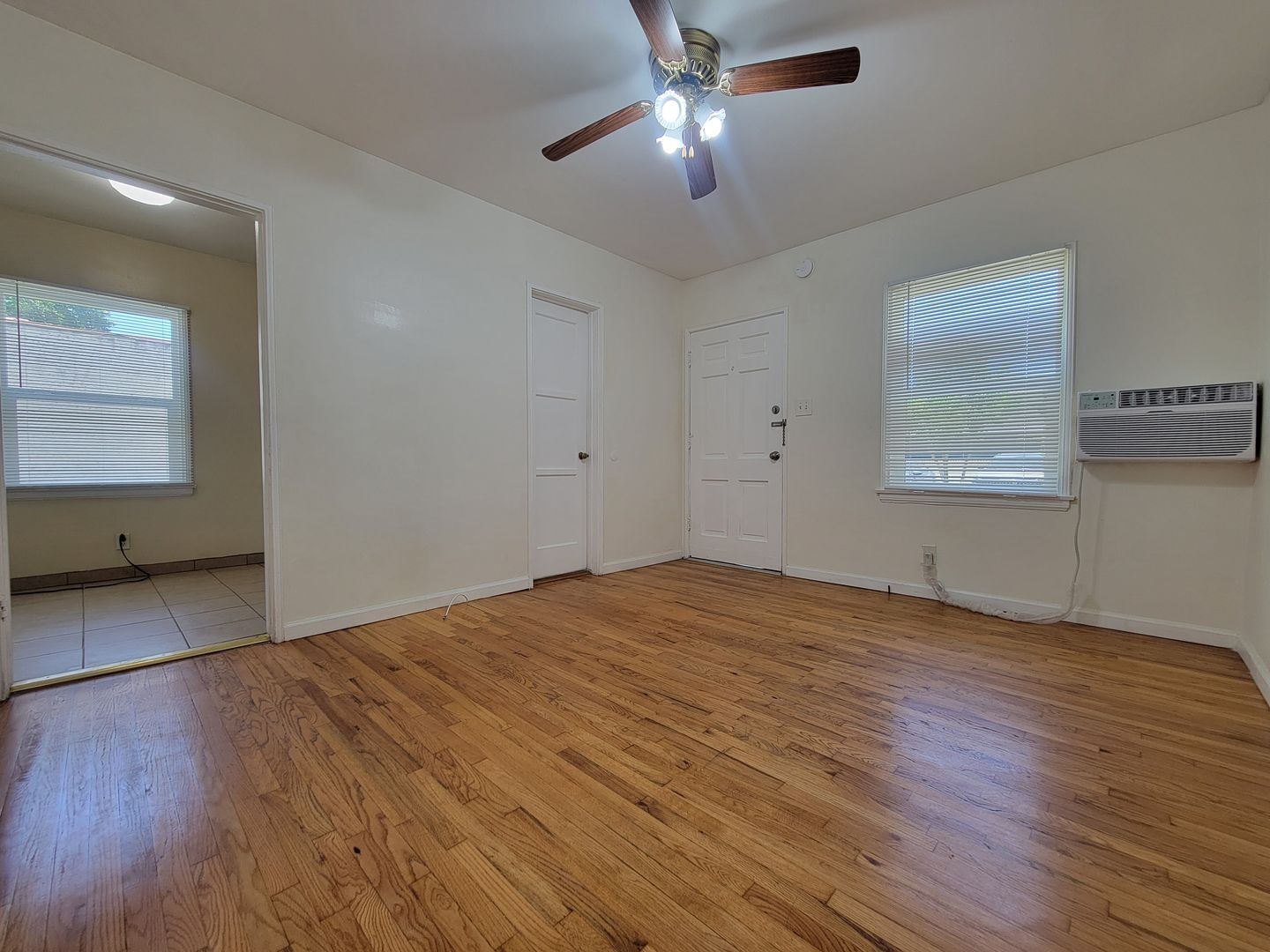 115-117 North Maple Street - Burbank - California - 1 bath rental property