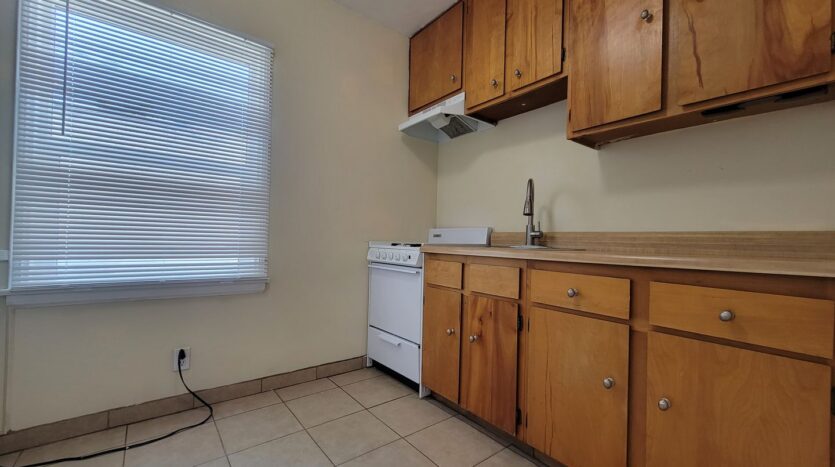 115-117 North Maple Street - Burbank - California - 1 bath rental property