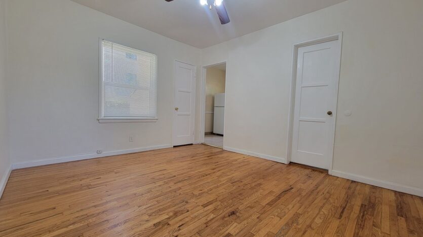 115-117 North Maple Street - Burbank - California - 1 bath rental property