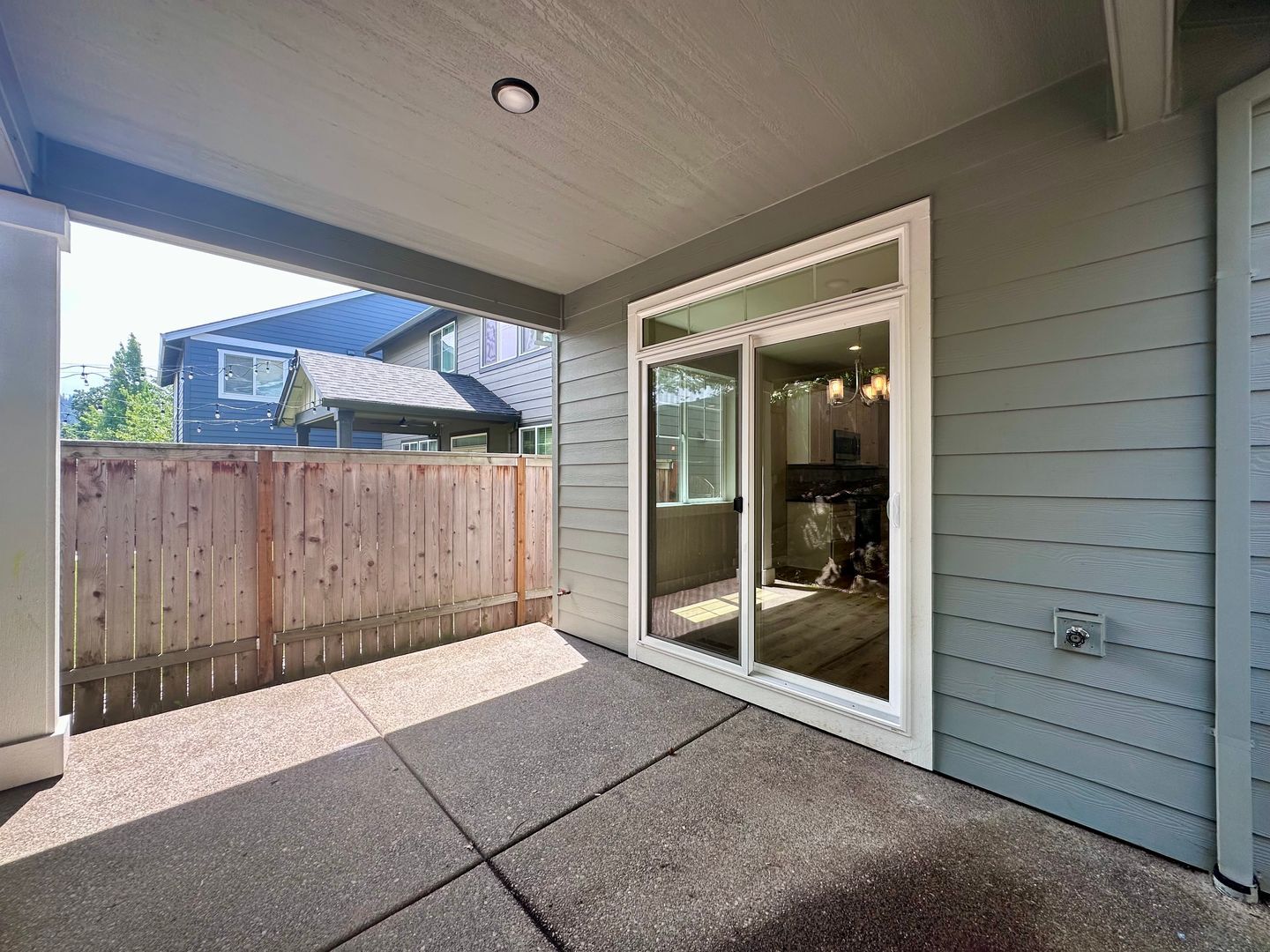 11732 SE Golden Eagle Ln - Happy Valley - Oregon - 4 bed, 2.5 bath rental property