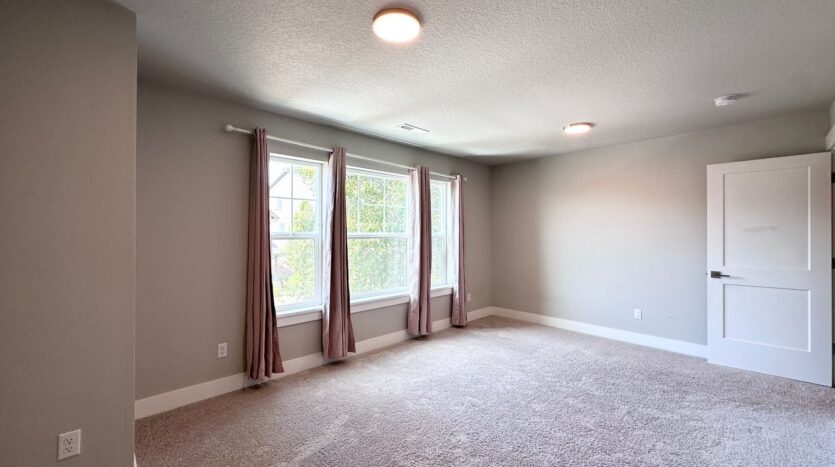 11732 SE Golden Eagle Ln - Happy Valley - Oregon - 4 bed, 2.5 bath rental property