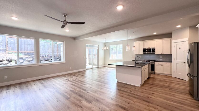 11732 SE Golden Eagle Ln - Happy Valley - Oregon - 4 bed, 2.5 bath rental property