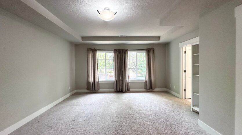 11732 SE Golden Eagle Ln - Happy Valley - Oregon - 4 bed, 2.5 bath rental property