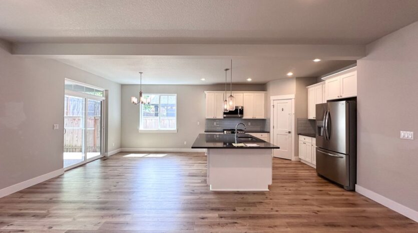 11732 SE Golden Eagle Ln - Happy Valley - Oregon - 4 bed, 2.5 bath rental property