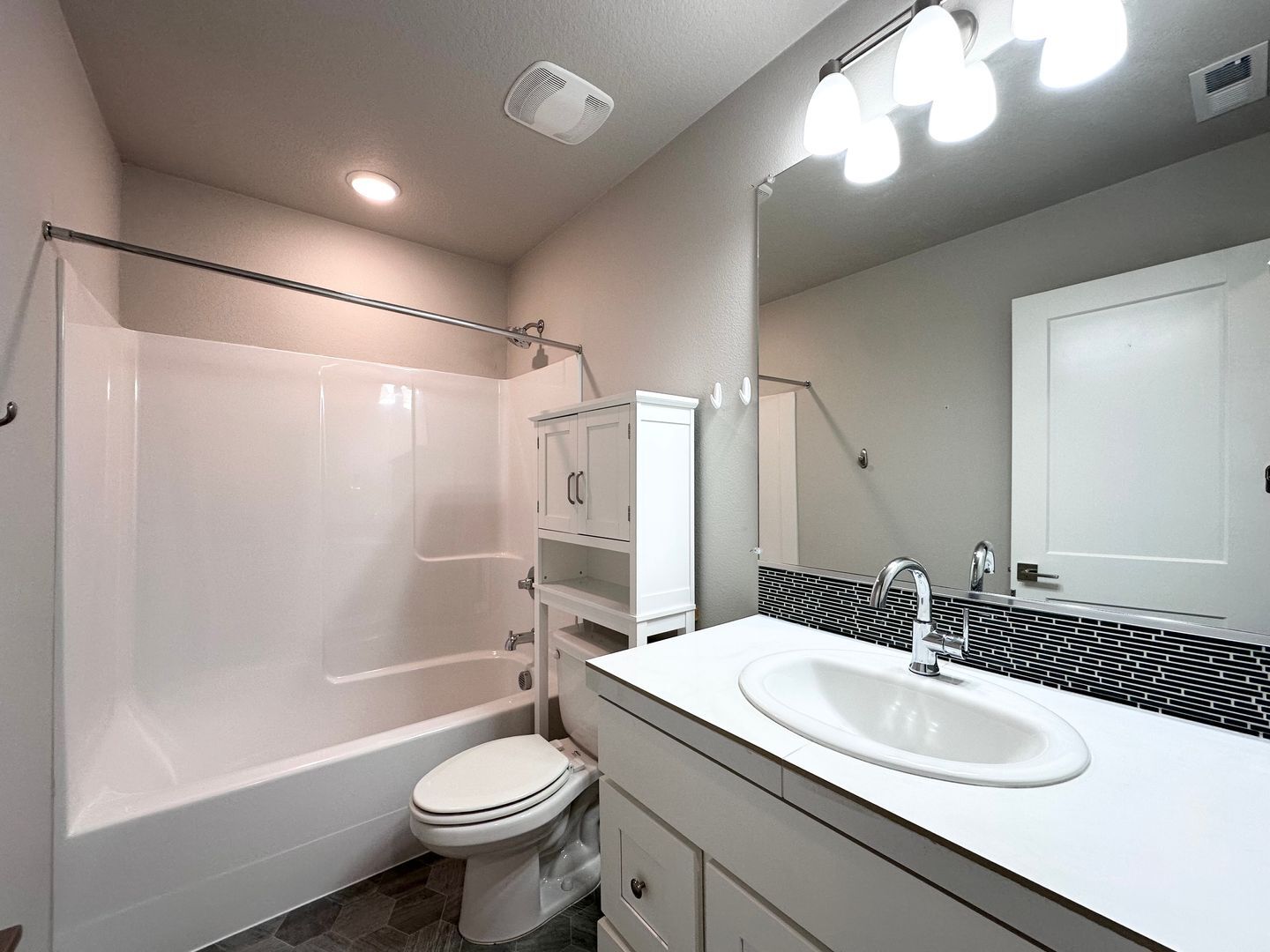 11732 SE Golden Eagle Ln - Happy Valley - Oregon - 4 bed, 2.5 bath rental property