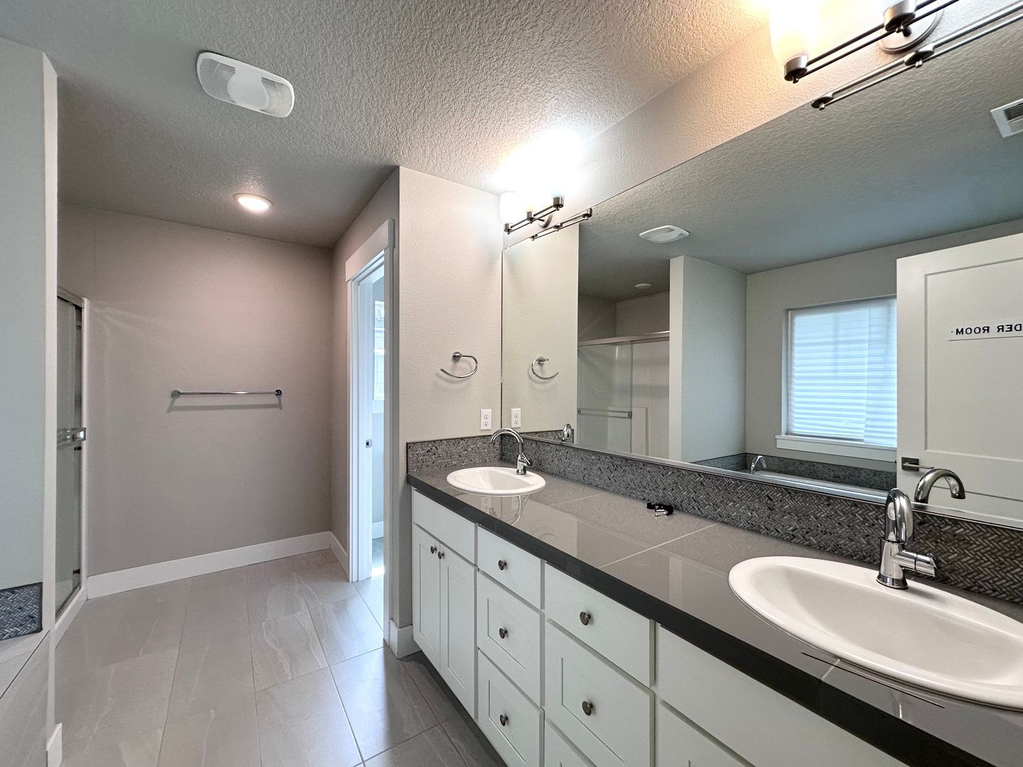 11732 SE Golden Eagle Ln - Happy Valley - Oregon - 4 bed, 2.5 bath rental property