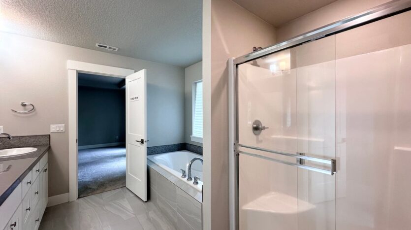 11732 SE Golden Eagle Ln - Happy Valley - Oregon - 4 bed, 2.5 bath rental property