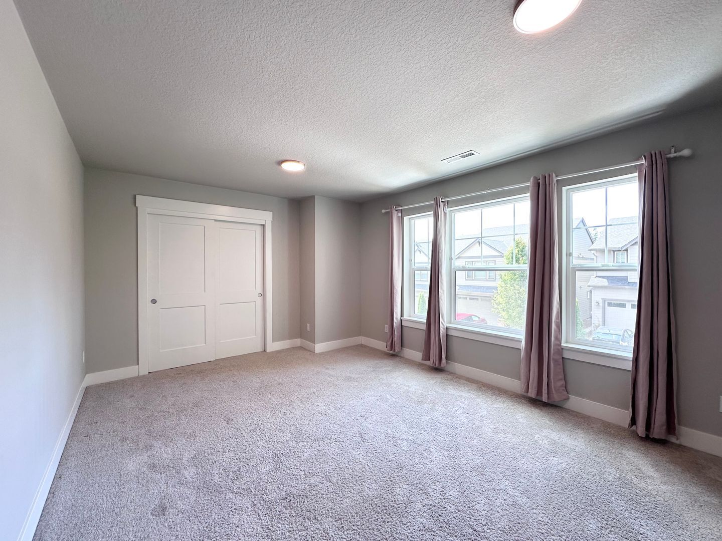 11732 SE Golden Eagle Ln - Happy Valley - Oregon - 4 bed, 2.5 bath rental property
