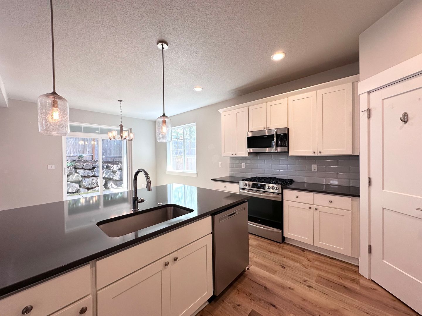 11732 SE Golden Eagle Ln - Happy Valley - Oregon - 4 bed, 2.5 bath rental property
