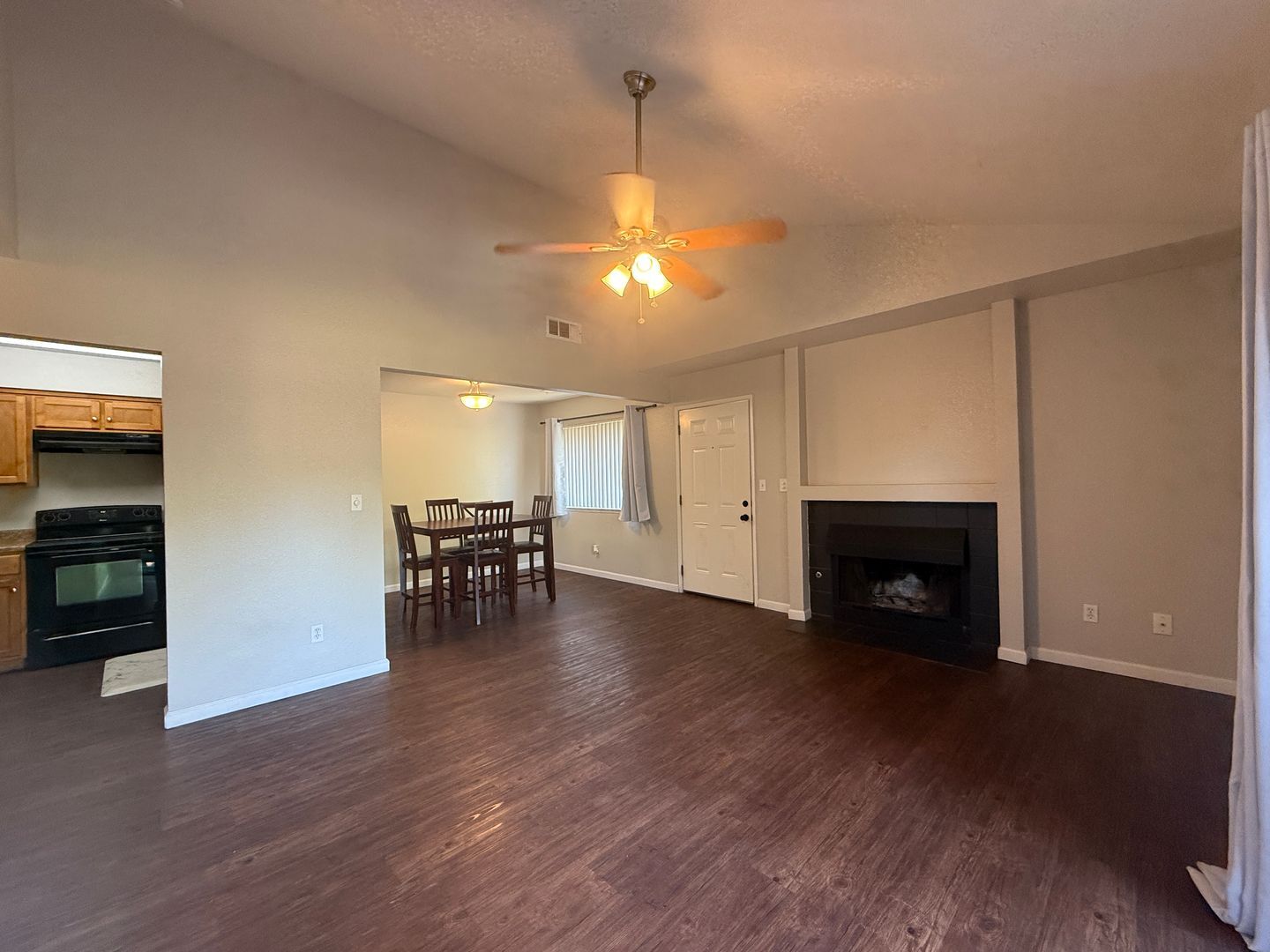 1190 S. Winery Ave.  #234 - Fresno - California - 2 bed, 1 bath rental property