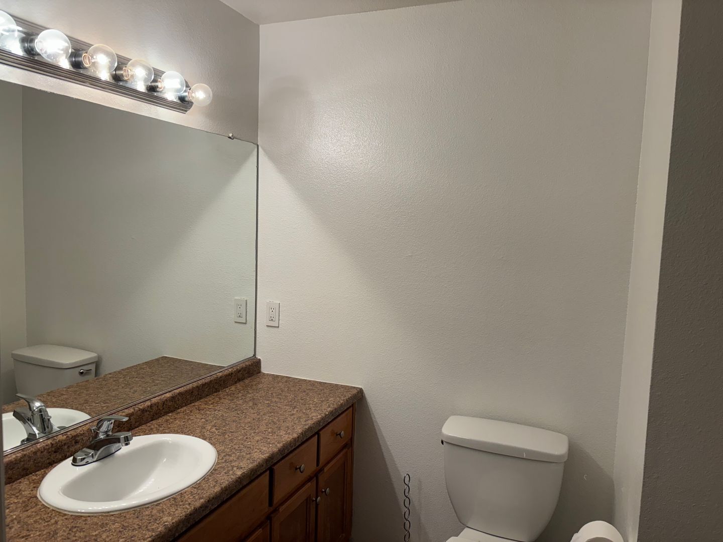 1190 S. Winery Ave.  #234 - Fresno - California - 2 bed, 1 bath rental property