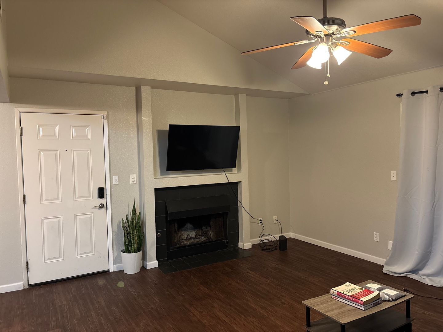 1190 S. Winery Ave.  #234 - Fresno - California - 2 bed, 1 bath rental property