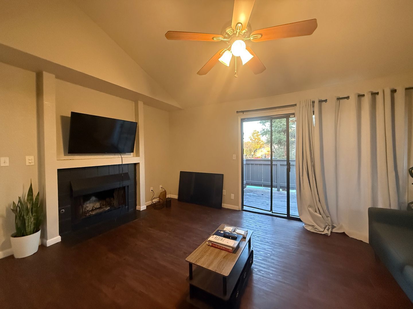 1190 S. Winery Ave.  #234 - Fresno - California - 2 bed, 1 bath rental property