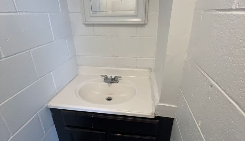 1216 High Street SE Unit C - Albuquerque - New Mexico - 1 bed, 1 bath rental property