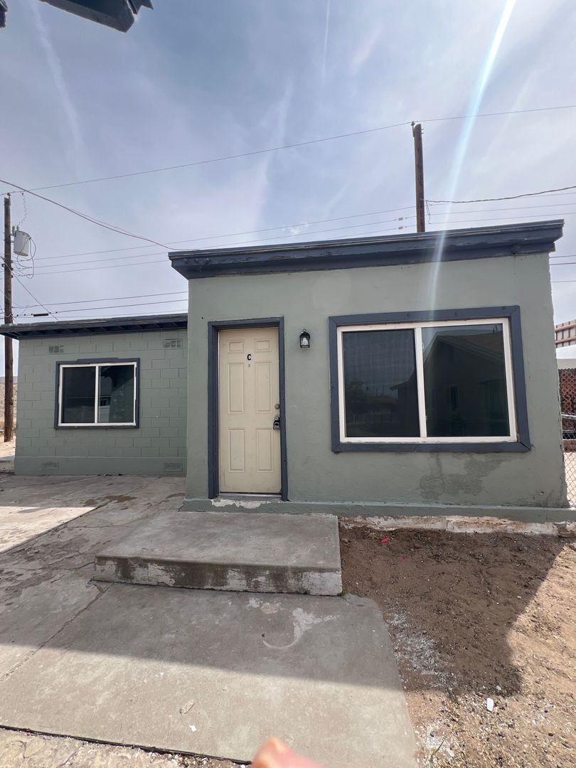1216 High Street SE Unit C - Albuquerque - New Mexico - 1 bed, 1 bath rental property