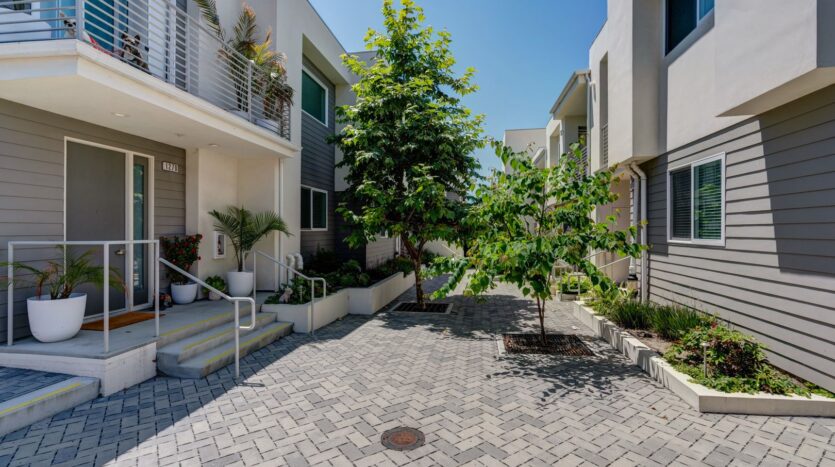 1276 East Santa Clara St   - Ventura - California - 2 bed, 2.5 bath rental property