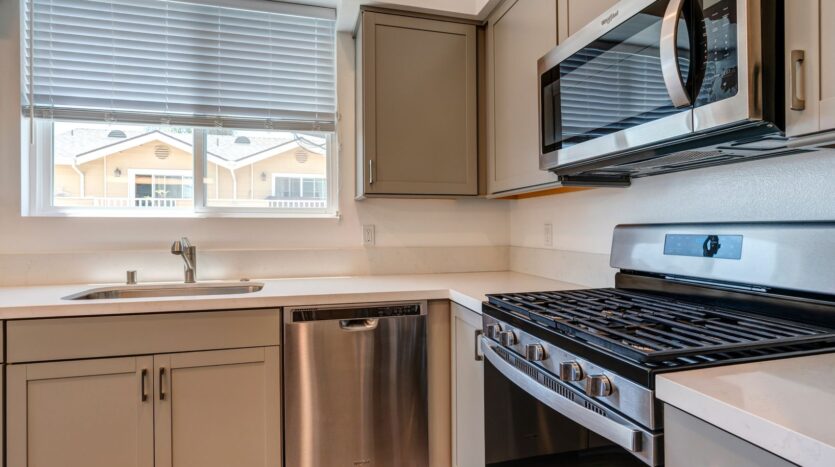 1276 East Santa Clara St   - Ventura - California - 2 bed, 2.5 bath rental property