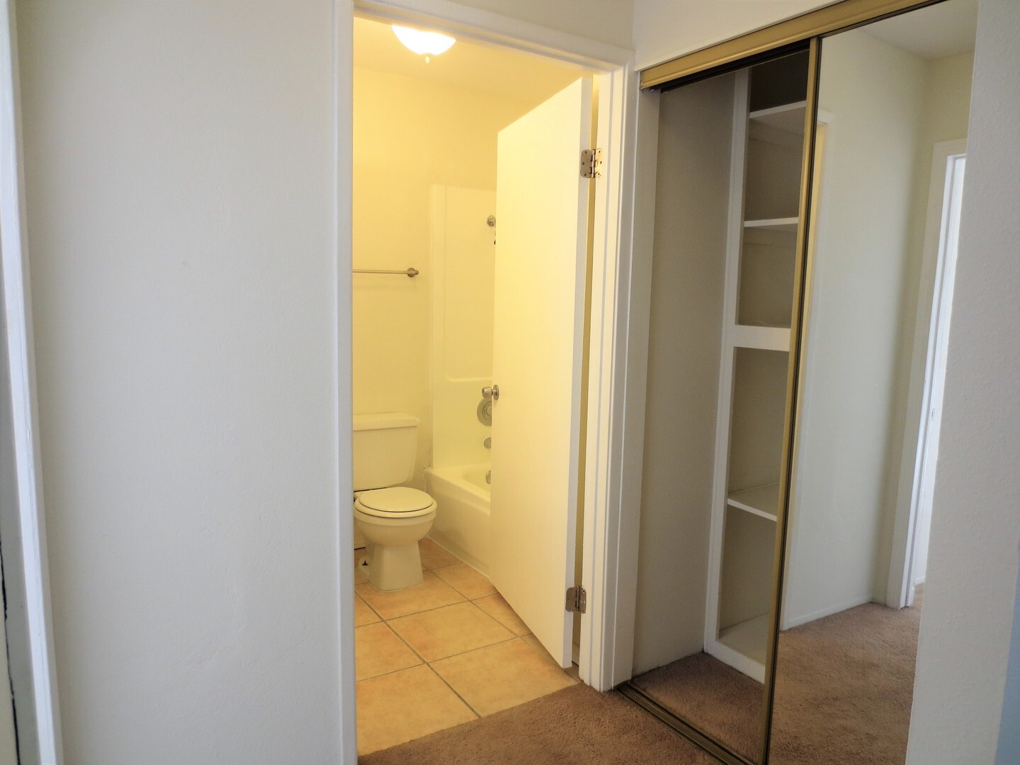 12923 Mapleview Street #14 - Lakeside - California - 1 bed, 1 bath rental property