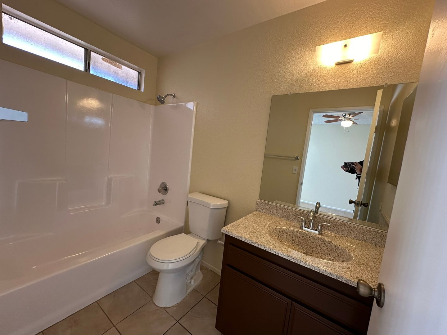 13915 Spruce St - Hesperia - California - 2 bed, 2 bath rental property