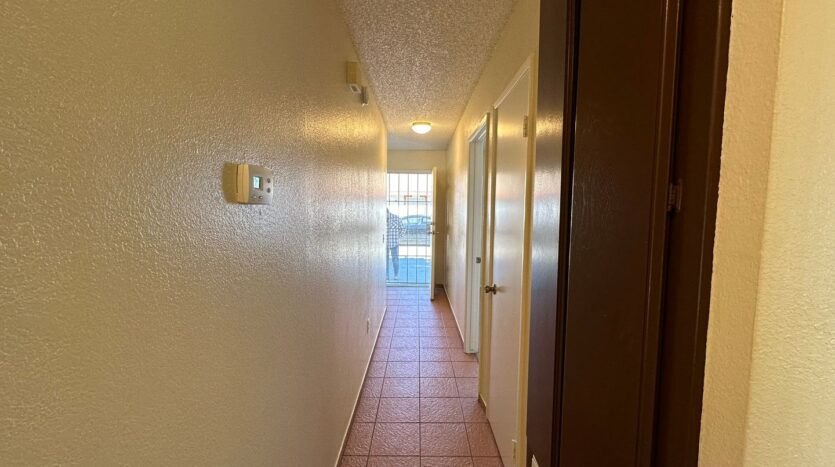 13915 Spruce St - Hesperia - California - 2 bed, 2 bath rental property