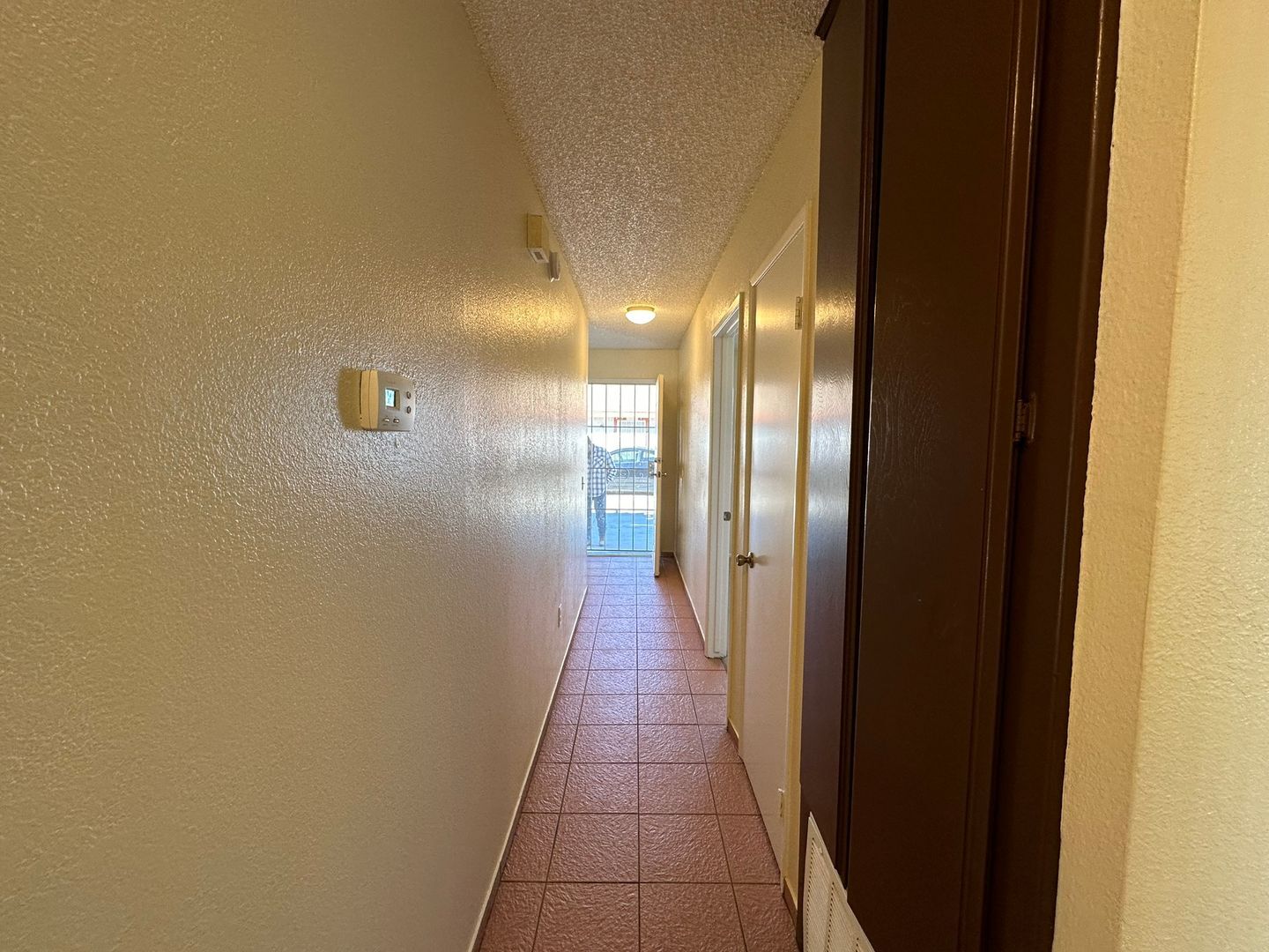 13915 Spruce St - Hesperia - California - 2 bed, 2 bath rental property