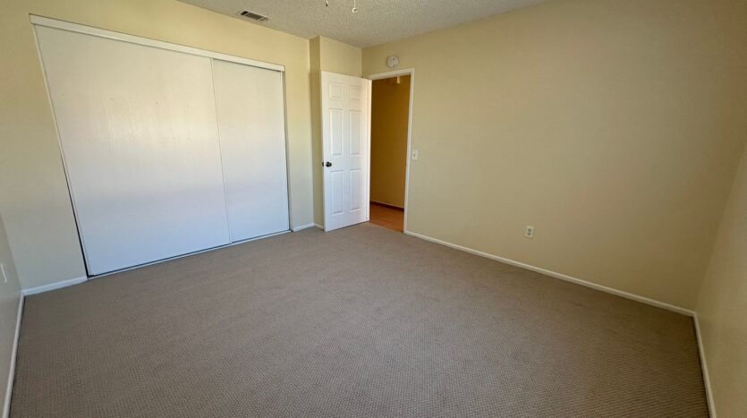 13915 Spruce St - Hesperia - California - 2 bed, 2 bath rental property