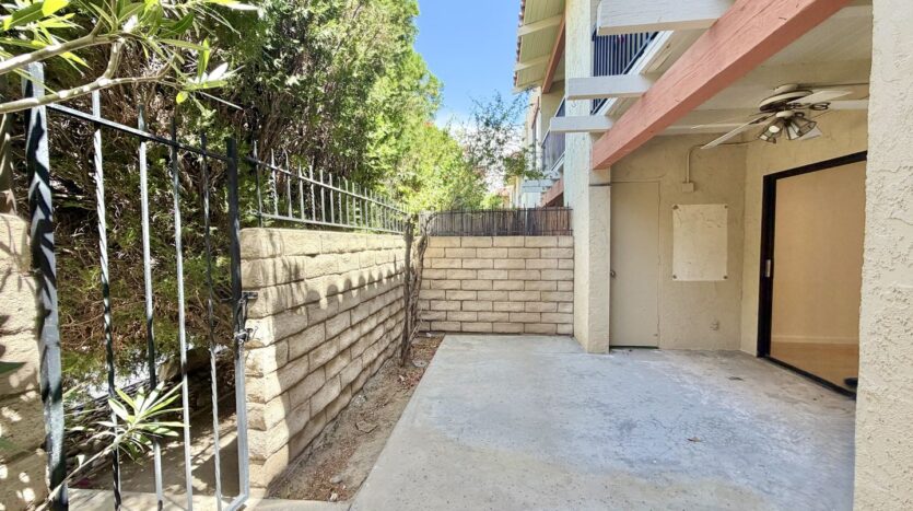 1407 N Sunrise Way Unit 18 - Palm Springs - California - 1 bed, 1 bath rental property