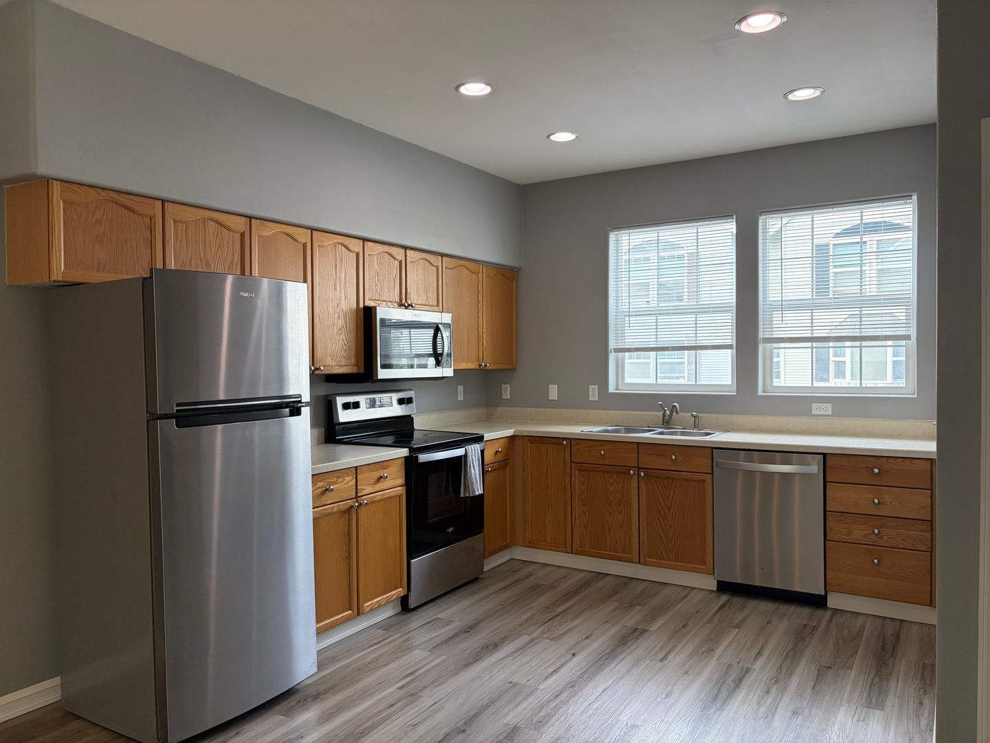 14320 SW Cougar Ridge Drive - Beaverton - Oregon - 2 bed, 2.5 bath rental property
