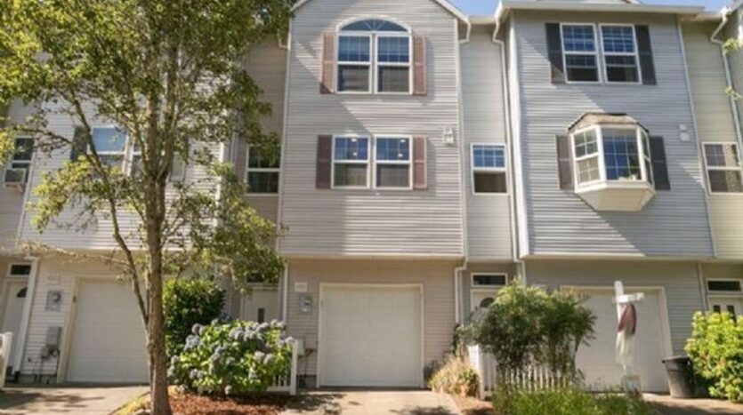14320 SW Cougar Ridge Drive - Beaverton - Oregon - 2 bed, 2.5 bath rental property