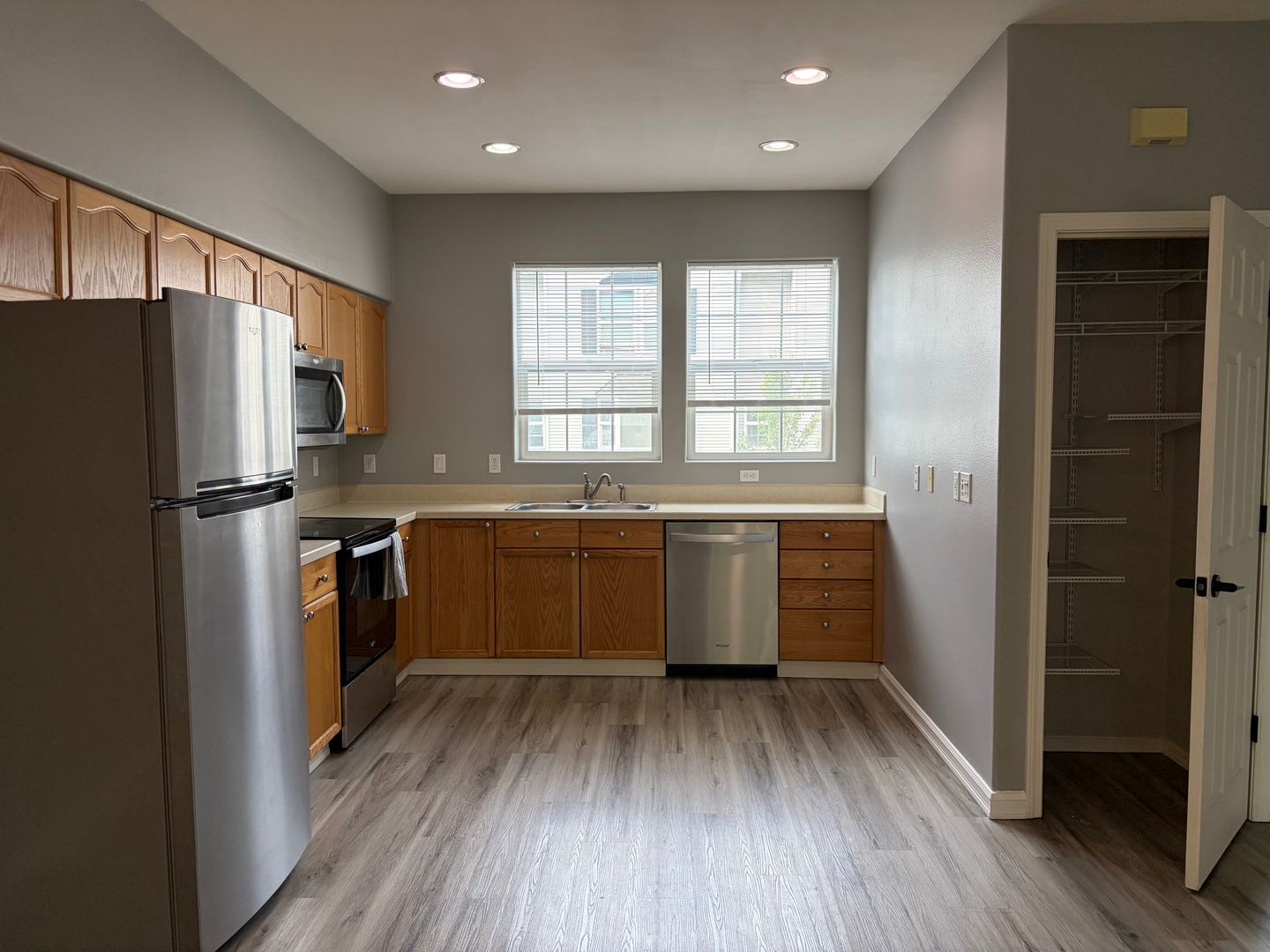 14320 SW Cougar Ridge Drive - Beaverton - Oregon - 2 bed, 2.5 bath rental property