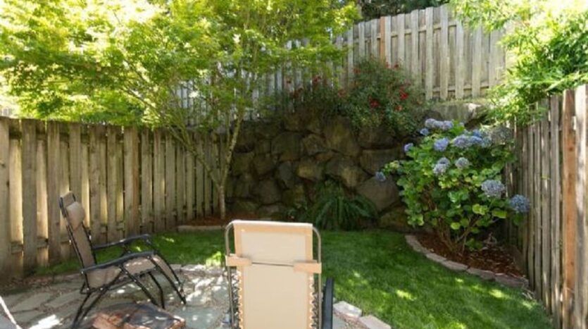 14320 SW Cougar Ridge Drive - Beaverton - Oregon - 2 bed, 2.5 bath rental property