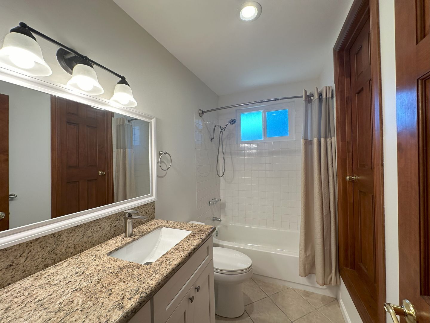 152 Glover Ave Unit C - Chula Vista - California - 2 bed, 1.5 bath rental property
