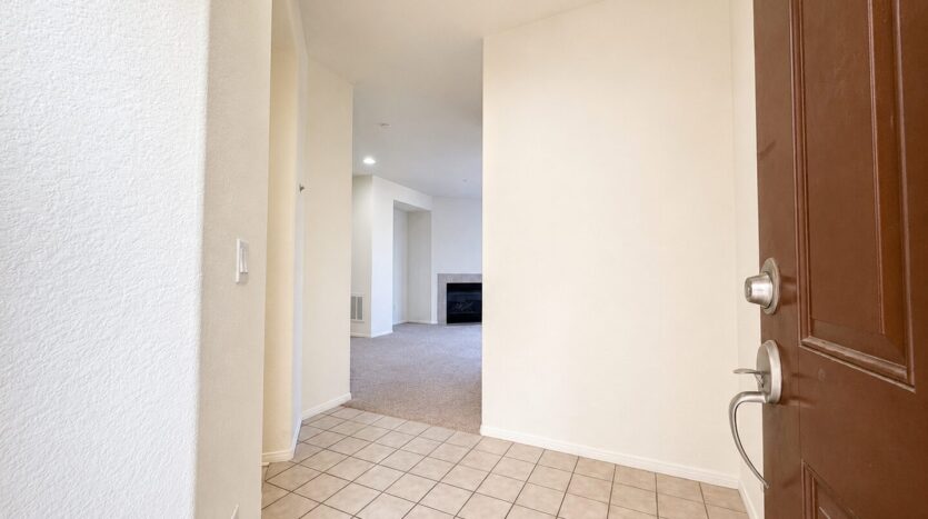 15325 Oak Tree Dr. #104 - Lake Elsinore - California - 3 bed, 2.5 bath rental property