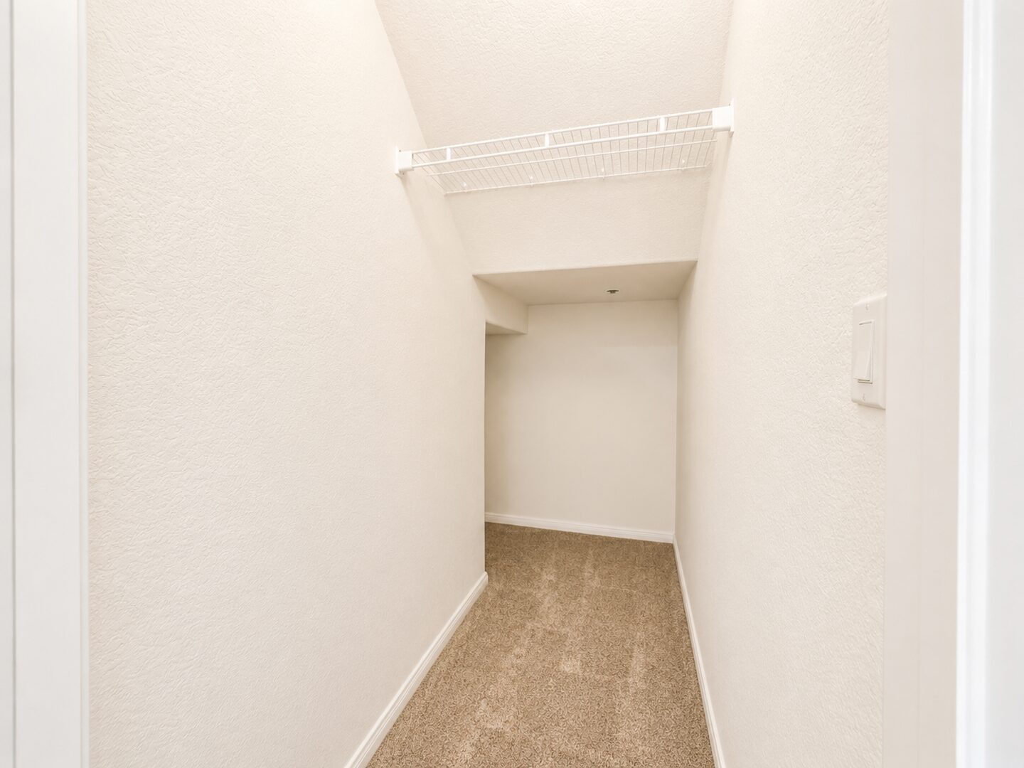 15325 Oak Tree Dr. #104 - Lake Elsinore - California - 3 bed, 2.5 bath rental property