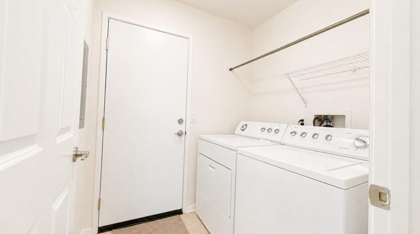 15325 Oak Tree Dr. #104 - Lake Elsinore - California - 3 bed, 2.5 bath rental property