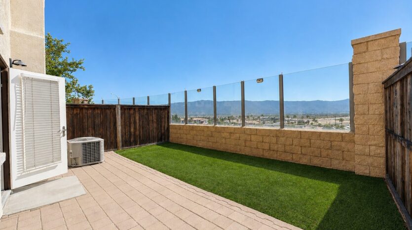 15325 Oak Tree Dr. #104 - Lake Elsinore - California - 3 bed, 2.5 bath rental property