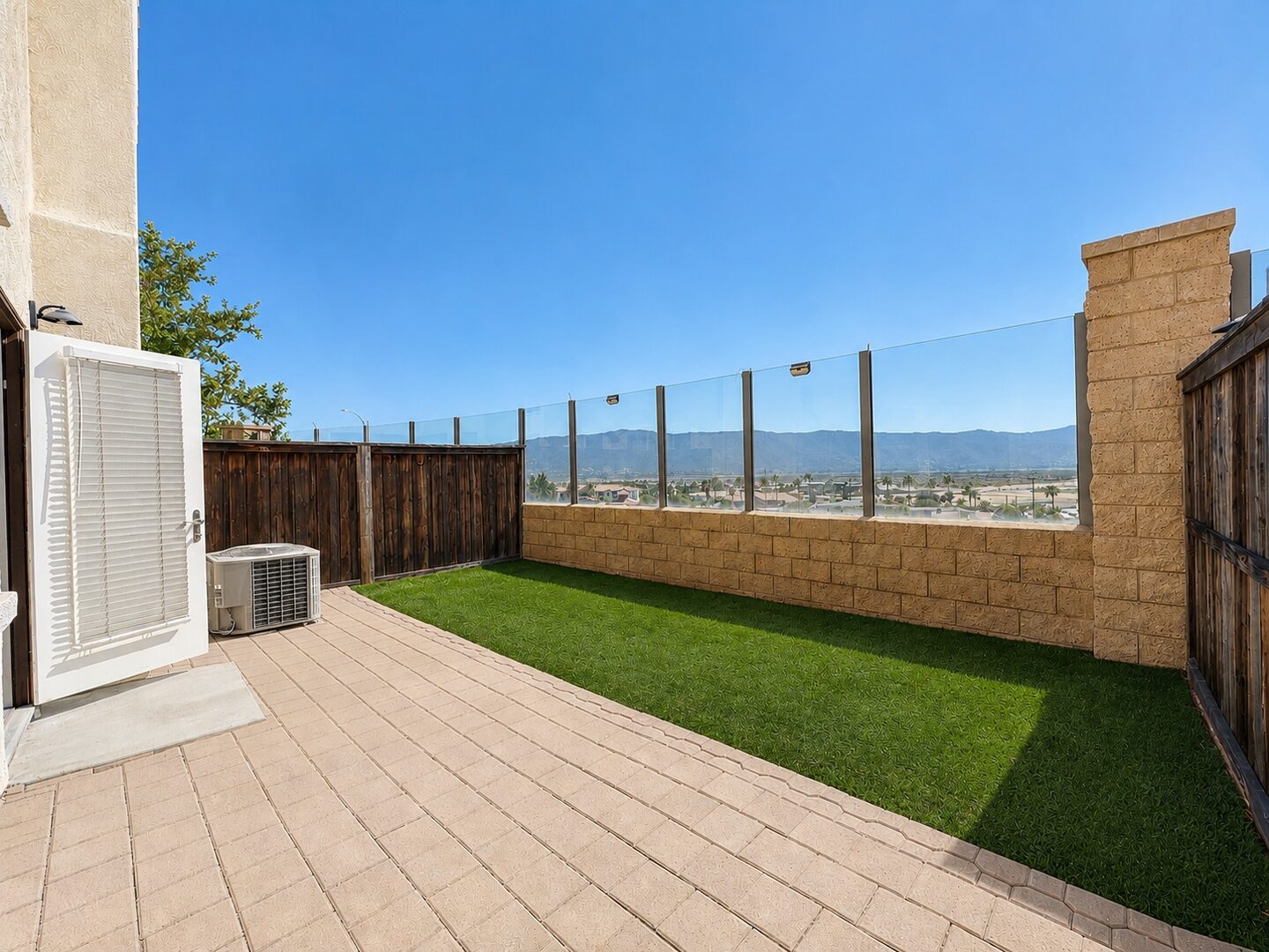 15325 Oak Tree Dr. #104 - Lake Elsinore - California - 3 bed, 2.5 bath rental property