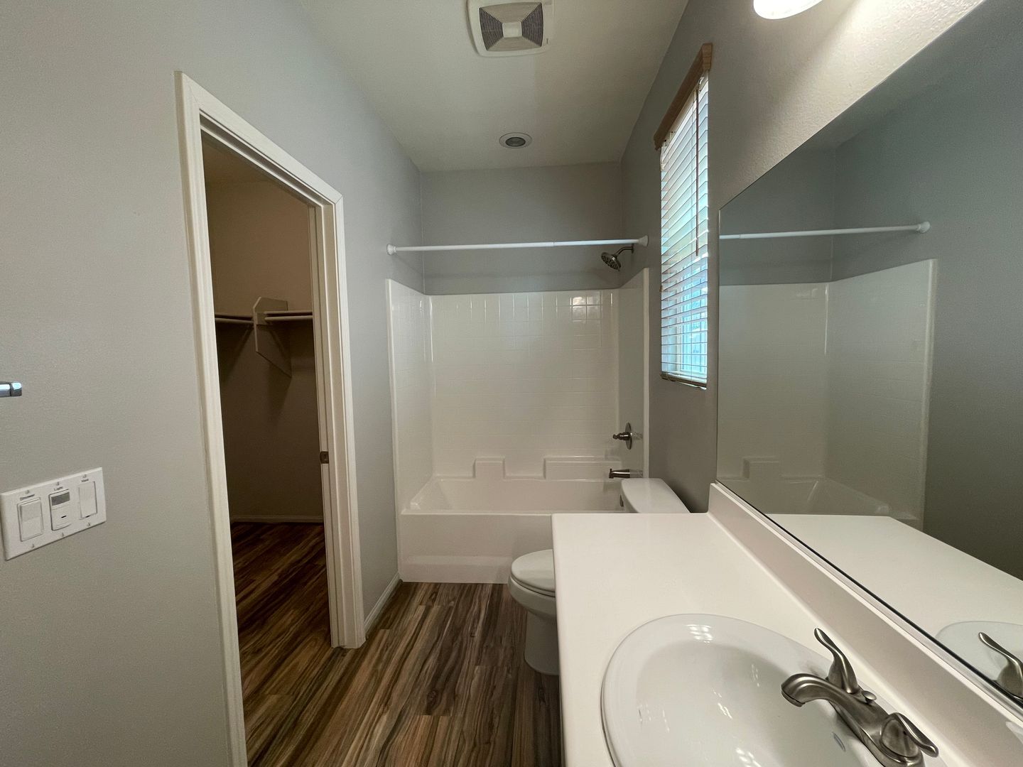 1591 Stow Grove Ave - Chula Vista - California - 5 bed, 3.5 bath rental property