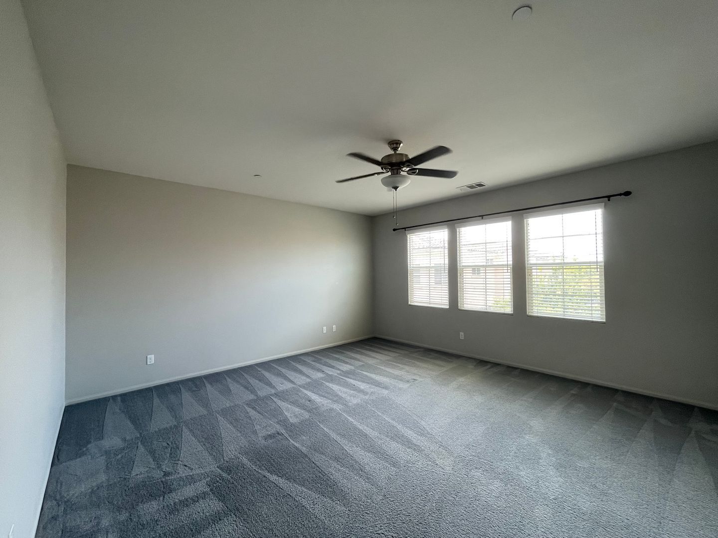 1591 Stow Grove Ave - Chula Vista - California - 5 bed, 3.5 bath rental property